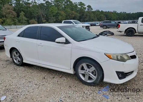 2012 Toyota Camry Base z USA, uszkodzony, nr VIN 4T1BF1FK7CU173268